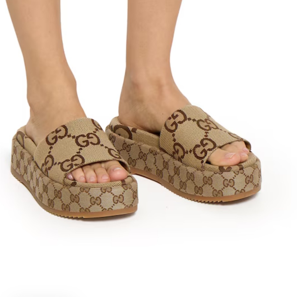 Gucci Women's Tan Monogram Platform Sandals size 4.5